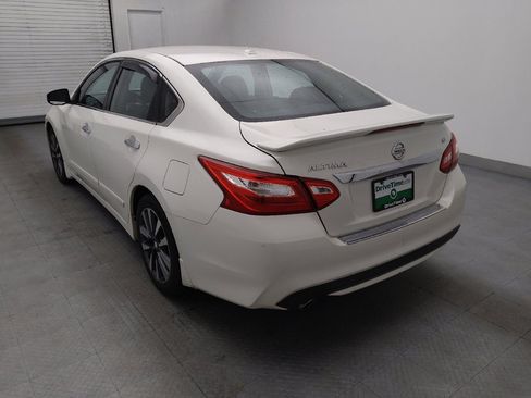 Used 2017 Nissan Altima 2.5 SL w/ 2.5 Technology Package image 5