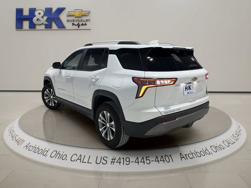 Used 2025 Chevrolet Equinox LT w/ Convenience Package II AWD/4WD image 4