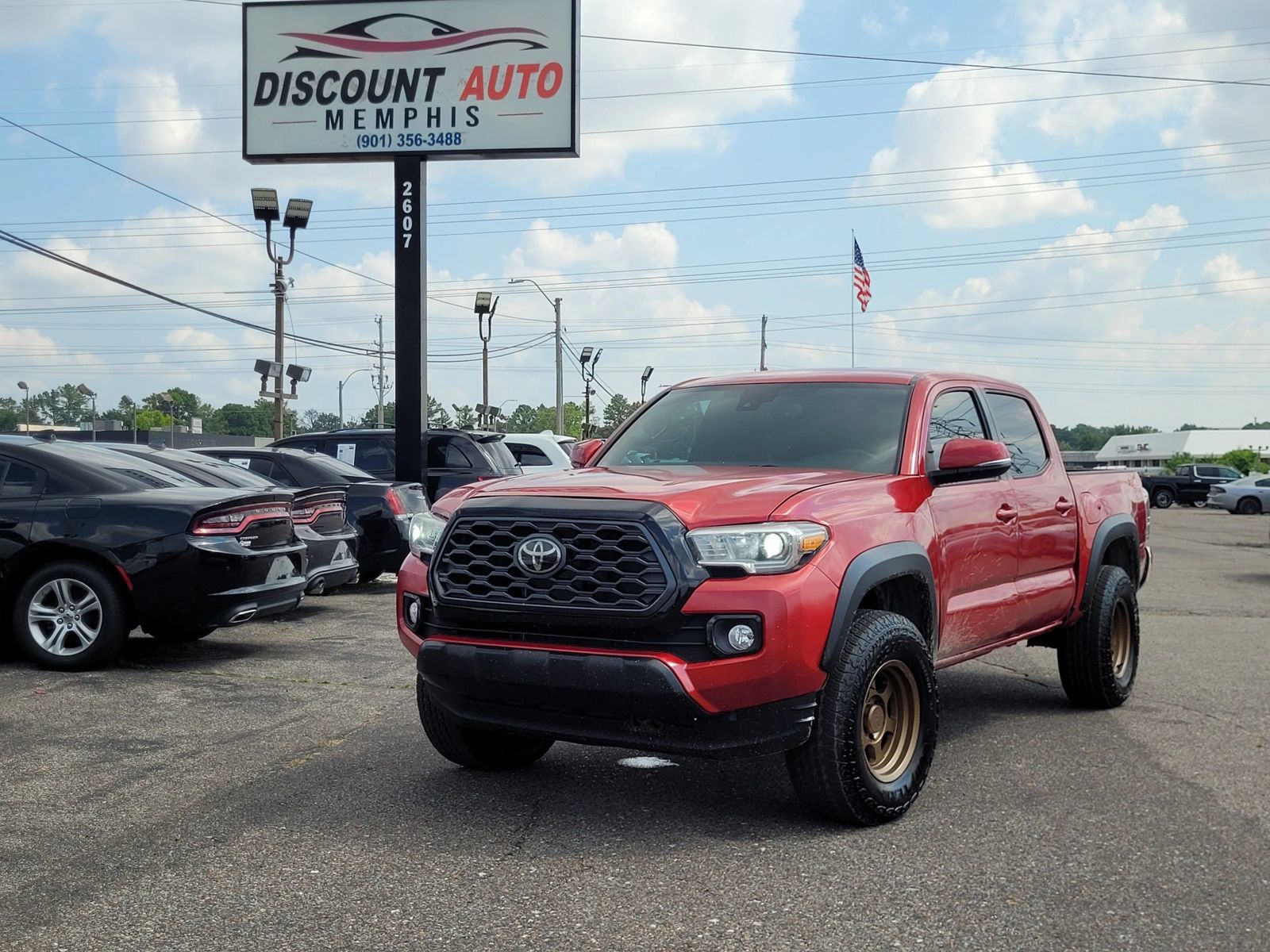 Used 2021 Toyota Tacoma TRD Off-Road AWD/4WD image 7