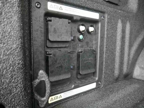 Used 2025 Ford F150 Platinum w/ Equipment Group 702A High image 13