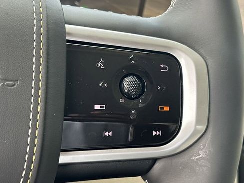 New 2025 Nissan Armada Platinum Reserve image 10