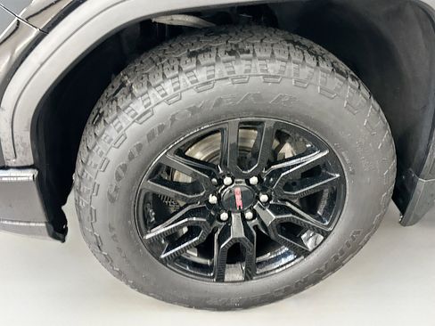 Used 2023 GMC Sierra 1500 Elevation image 11