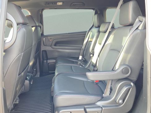 Used 2023 Honda Odyssey Sport image 14