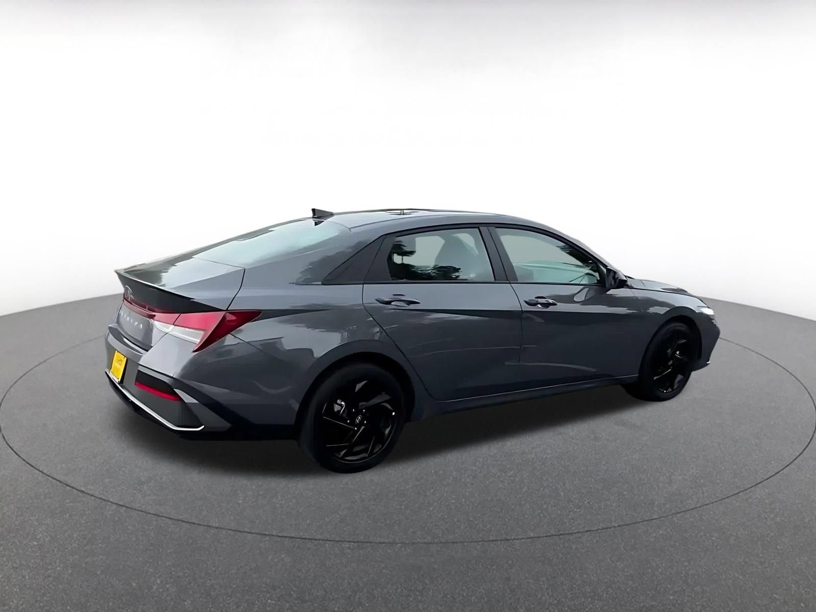 Used 2026 Hyundai Elantra Sport FWD image 14