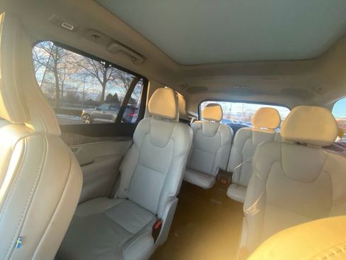 Used 2023 Volvo XC90 B6 Ultimate image 7