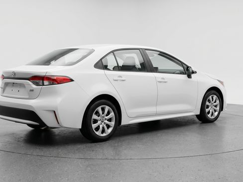 Used 2025 Toyota Corolla LE FWD image 9