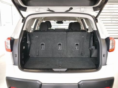 Used 2023 Subaru Ascent Premium w/ Convenience Package image 14