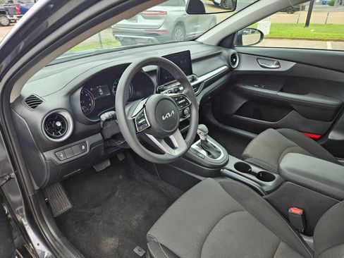 Used 2024 Kia Forte LXS FWD image 10