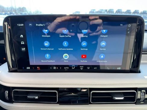 Used 2025 Lincoln Aviator Reserve w/ Equipment Group 201A image 45