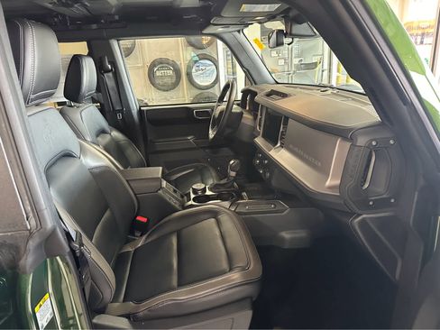 Used 2025 Ford Bronco Outer Banks image 39