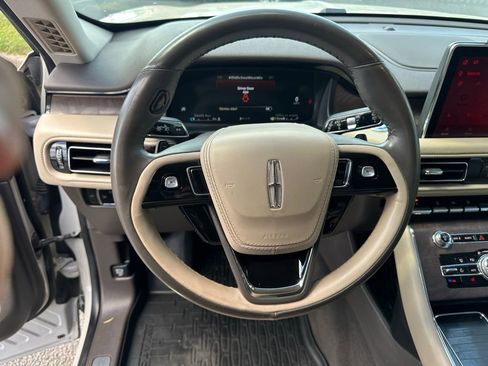 Used 2023 Lincoln Aviator Reserve RWD image 12