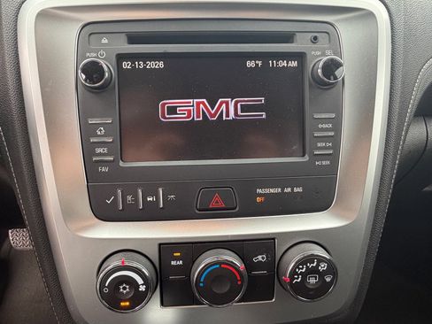Used 2015 GMC Acadia SLE image 15