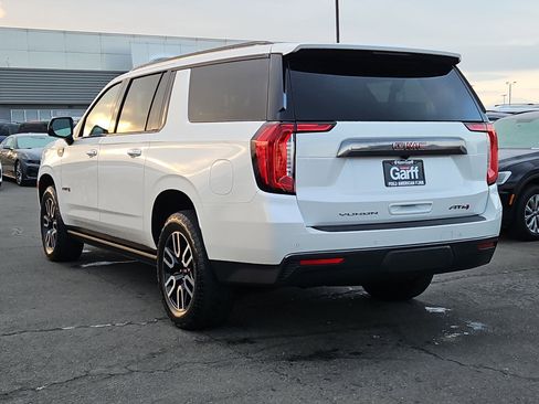 Used 2023 GMC Yukon XL AT4 w/ AT4 Premium Package image 9