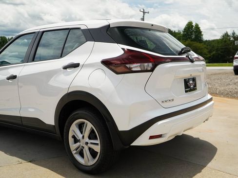Used 2025 Nissan Kicks Play S FWD image 20