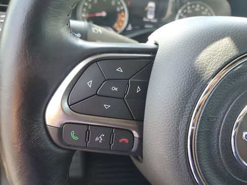 Used 2020 Jeep Renegade Limited w/ UConnect 8.4 Nav Group AWD/4WD image 16