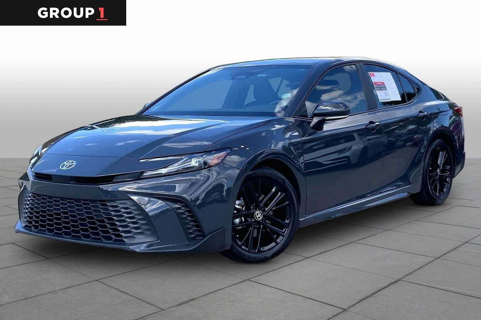 Used 2025 Toyota Camry SE w/ Multimedia Upgrade Package FWD image 1