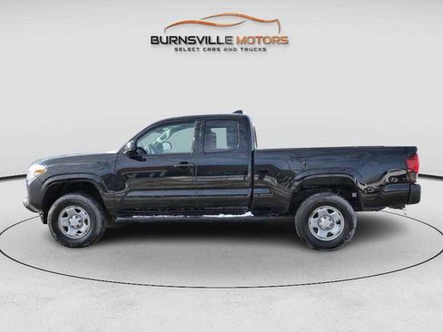 Used 2023 Toyota Tacoma SR image 4