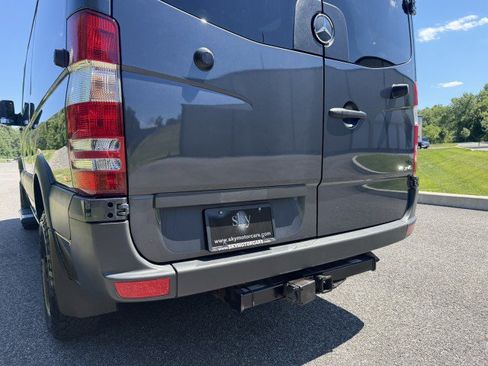 Used 2017 Mercedes-Benz Sprinter 2500 image 16