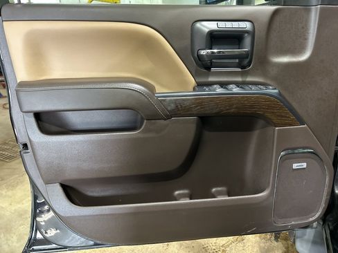 Used 2017 GMC Sierra 2500 Denali AWD/4WD image 15