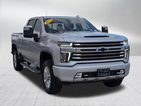 Certified 2022 Chevrolet Silverado 3500 High Country w/ Safety Package II image 8