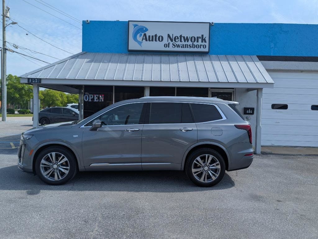 Used 2021 Cadillac XT6 Premium Luxury w/ Platinum Package FWD image 8