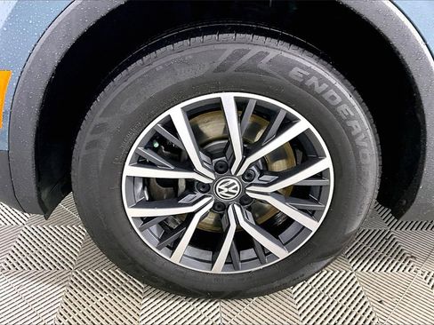 Used 2020 Volkswagen Tiguan SE image 7