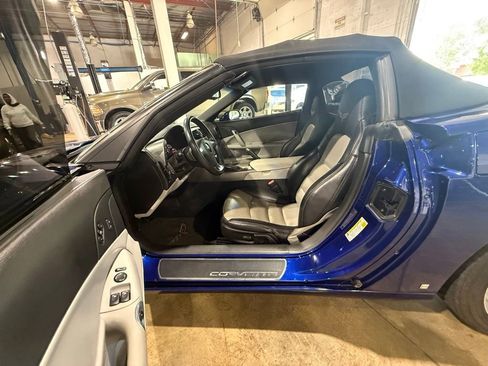 Used 2007 Chevrolet Corvette Convertible w/ Preferred Equipment Group RWD image 10