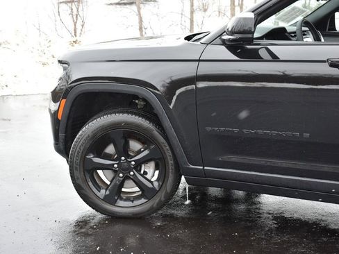 Used 2024 Jeep Grand Cherokee L Limited w/ Luxury Tech Group II image 9