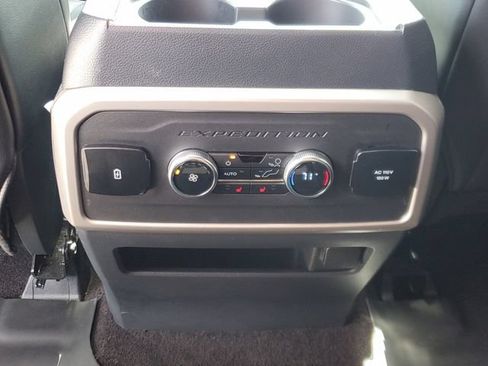 Used 2023 Ford Expedition Limited RWD image 14