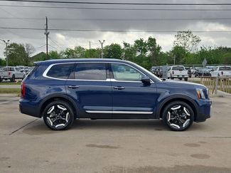 Used 2025 Kia Telluride S video 4