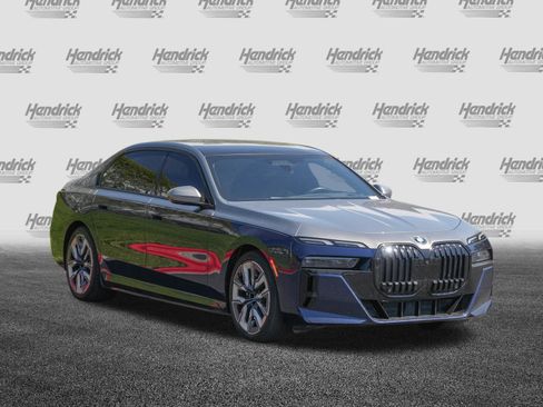 Certified 2023 BMW i7 xDrive60 AWD/4WD image 2