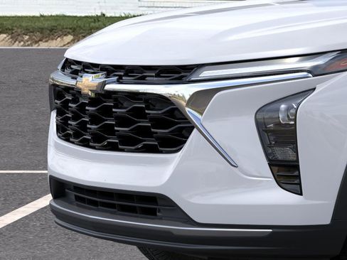 New 2026 Chevrolet Trax LT image 13