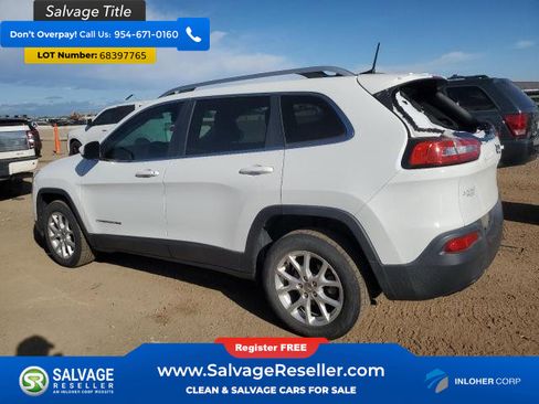 Used 2016 Jeep Cherokee Latitude w/ Comfort & Sound Group FWD image 3