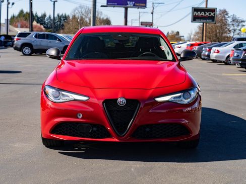 Used 2020 Alfa Romeo Giulia Ti AWD/4WD image 3