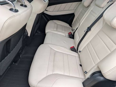Used 2015 Mercedes-Benz GL 63 AMG 4MATIC image 21