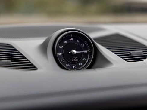 New 2025 Porsche Cayenne GTS image 36