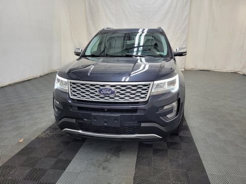 Used 2017 Ford Explorer Platinum image 15