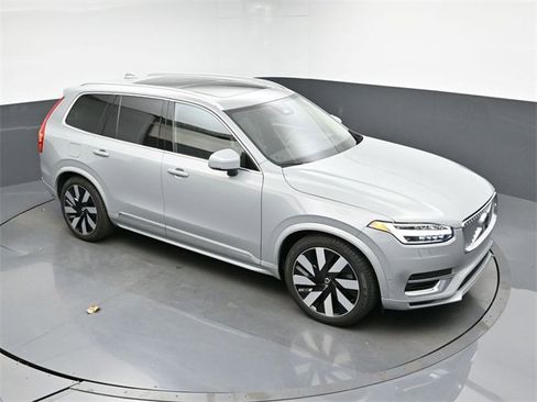 Used 2025 Volvo XC90 T8 Ultra image 46