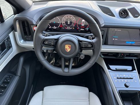 New 2026 Porsche Cayenne Coupe image 16