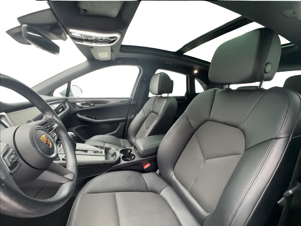 Used 2022 Porsche Macan AWD/4WD image 21