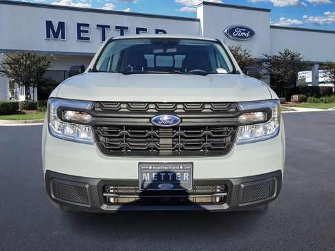 Used 2022 Ford Maverick XL image 2