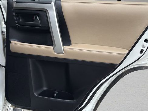 Used 2013 Toyota 4Runner SR5 RWD image 12