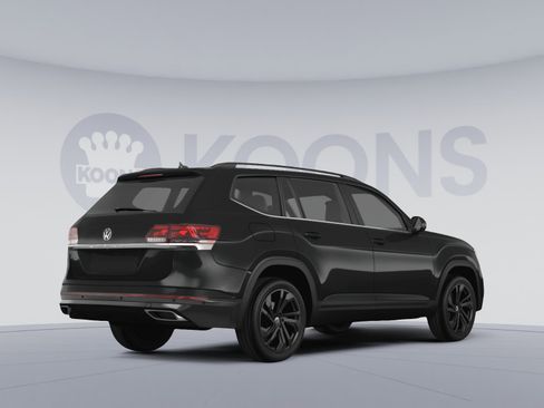 Used 2025 Volkswagen Atlas SE FWD image 4