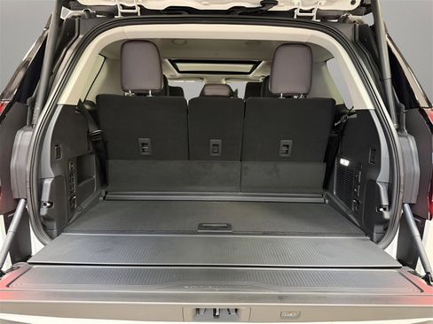 New 2025 Ford Expedition Platinum w/ Platinum Ultimate Package image 13