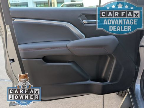 Certified 2025 Chevrolet Colorado Z71 w/ Technology Package AWD/4WD image 17