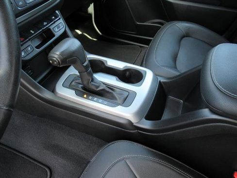 Used 2021 Chevrolet Colorado LT w/ LT Convenience Package image 17