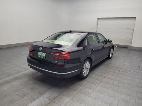 Used 2019 Volkswagen Passat 2.0T Wolfsburg image 9