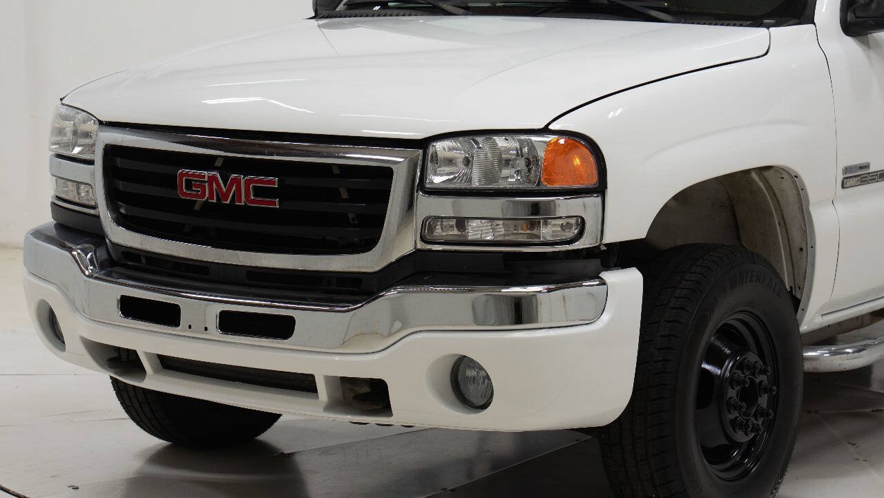 Used 2006 GMC Sierra 3500 SLE w/ Heavy-Duty Power Package RWD image 9