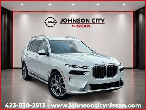 Used 2025 BMW X7 xDrive40i AWD/4WD image 1