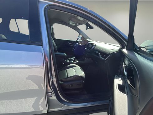 Used 2024 GMC Terrain AT4 w/ Infotainment Package II image 24